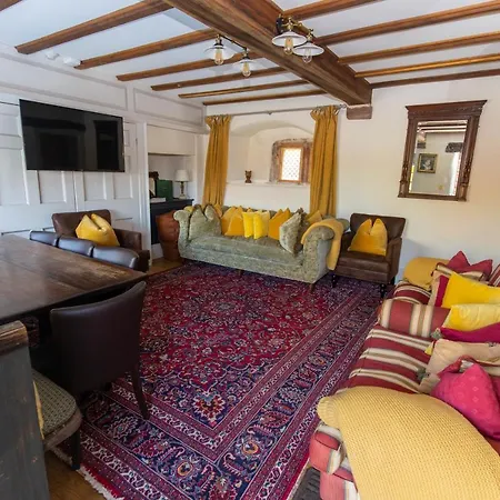 乡村民宿 Haile Hall - With Hot Tub - Private Wing With 4 Huge Ensuite Bedrooms In Historic Country House Only 14 Miles From Scafell Pike - Wast Water Lake - Featuring In Countrylife
