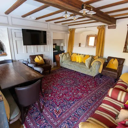 Haile Hall - With Hot Tub - Private Wing With 4 Huge Ensuite Bedrooms In Historic Country House Only 14 Miles From Scafell Pike - Wast Water Lake - Featuring In Countrylife * Egremont (Cumbria)