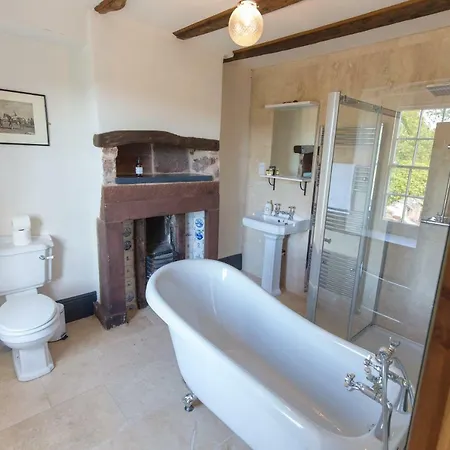 Haile Hall - With Hot Tub - Private Wing With 4 Huge Ensuite Bedrooms In Historic Country House Only 14 Miles From Scafell Pike - Wast Water Lake - Featuring In Countrylife 乡村民宿 Egremont (Cumbria)