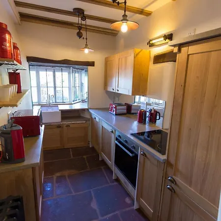 Gospodarstwo wiejskie Haile Hall - With Hot Tub - Private Wing With 4 Huge Ensuite Bedrooms In Historic Country House Only 14 Miles From Scafell Pike - Wast Water Lake - Featuring In Countrylife